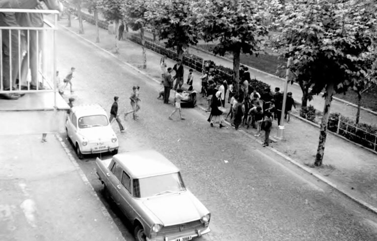 Salida del colegio público Felipe II